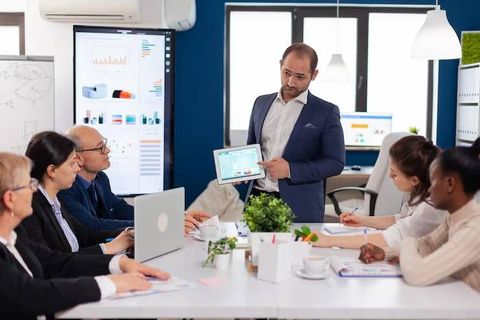 Private Equity Investments Explained: Investment Strategies, Fund Structures, Due Diligence, Portfolio Management and Global Markets