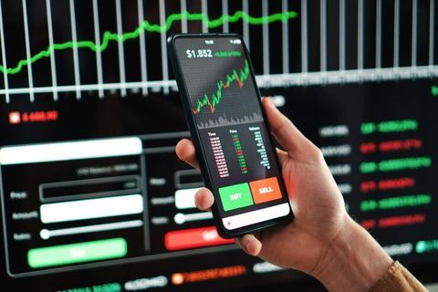 Forex Trading Platforms Explained: Types, Features, Trading Technologies, Global Brokers, Providers and Currency Market Applications