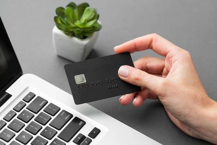 Credit Cards Explained: Card Types, Rewards Programs, Benefits, Eligibility, Fees and Financial Management